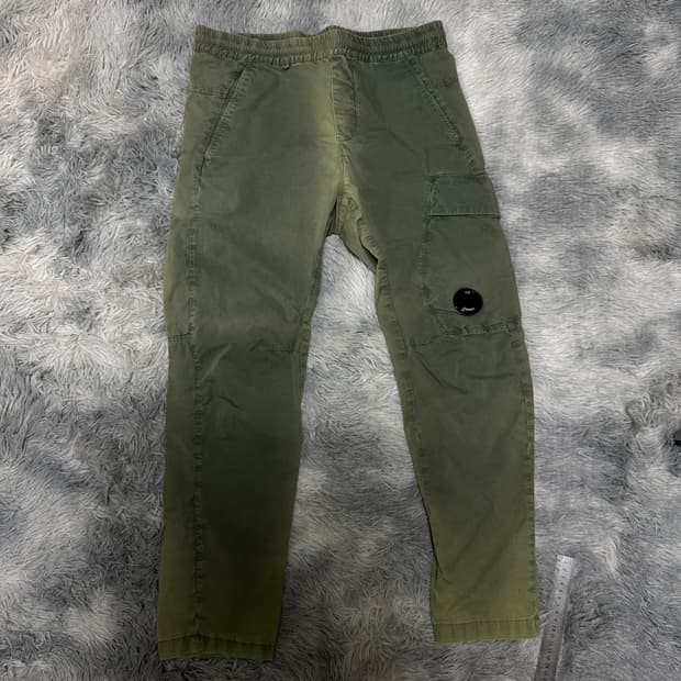 CP 컴퍼니 카고팬츠 44사이즈 (성인남자 30-31)