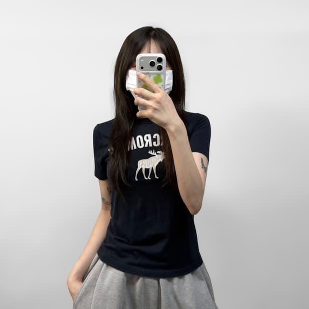아베크롬비 스펠 로고 반팔티 네이비