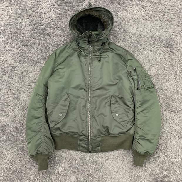 90s Alpha MA-1 bomber