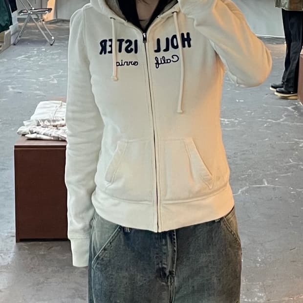 홀리스터 화이트 후드집업 H1519