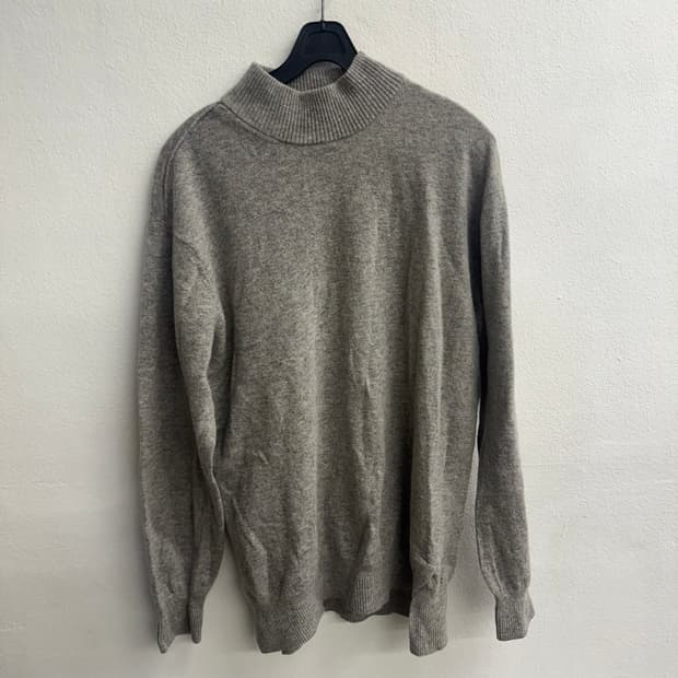 일꼬르소 울 목폴라 니트 105