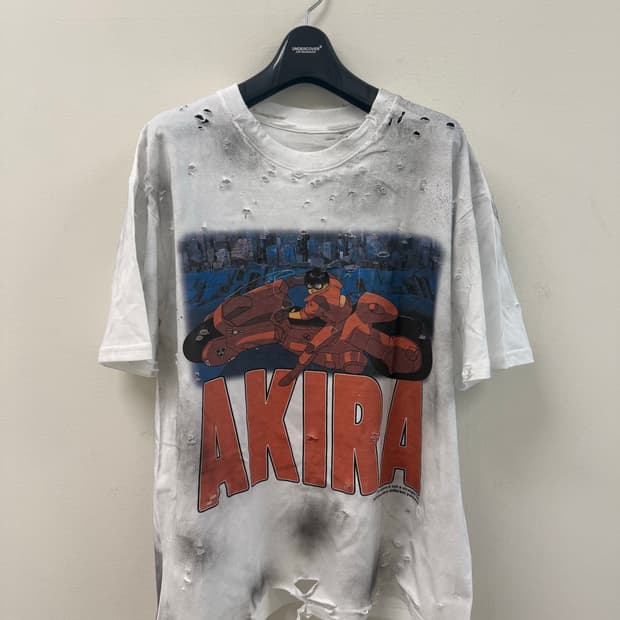 AKIRA 빈티지 디스트로이드 데미지 반팔티셔츠