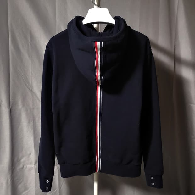 톰브라운 백삼선 후드티 2사이즈 네이비