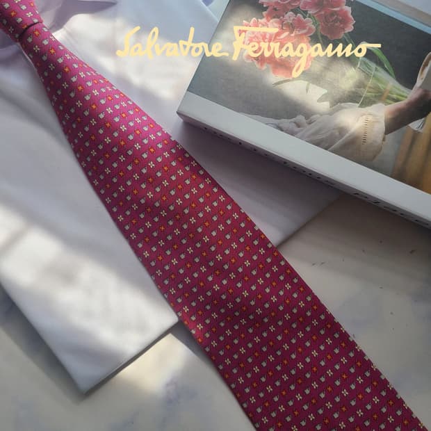 페라가모 실크 핑크 플라워 자카드 넥타이 9.6cm A등급 G1