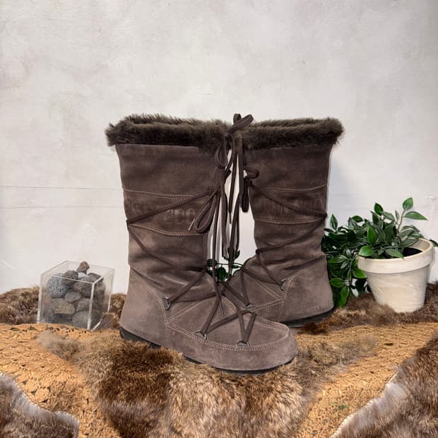 Tecnica MOONBOOT laceup suede brown