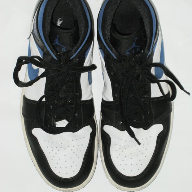 Nike Air Jordan 1 Mid Racer blue