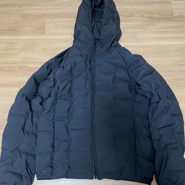 유니클로 경량패딩 S