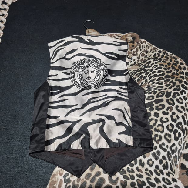 90's 베르사체 VERSACE 지브라 메두사 은장 베스트 M 정품