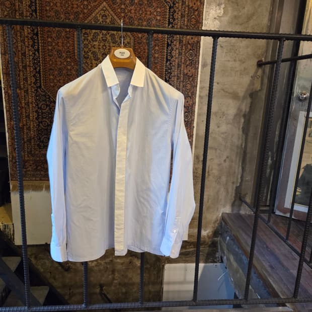프라다 셔츠