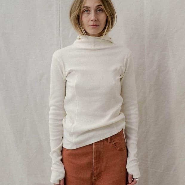 Baserange hanifa hoodie undyed