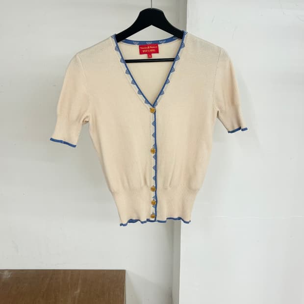 비비안 웨스트우드 레드라벨 아이보리 하프 가디건 