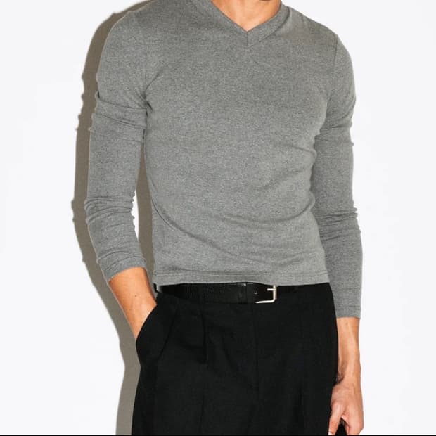 S) california arts v-neck long sleeve