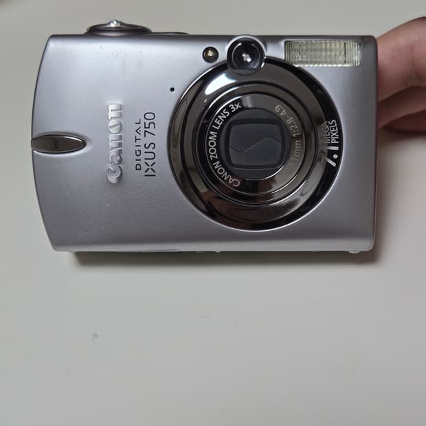 캐논 익서스 750 디지털 카메라