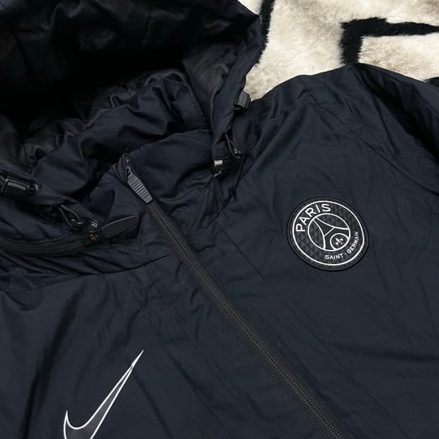 [S]나이키 PSG 미드필드 패딩 자켓/블랙