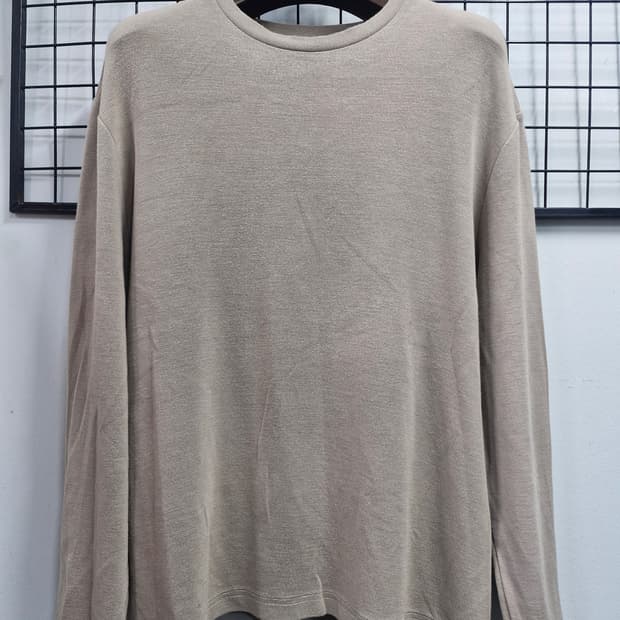 105XL 타임 남녀공용 베이지 레이온 니트.