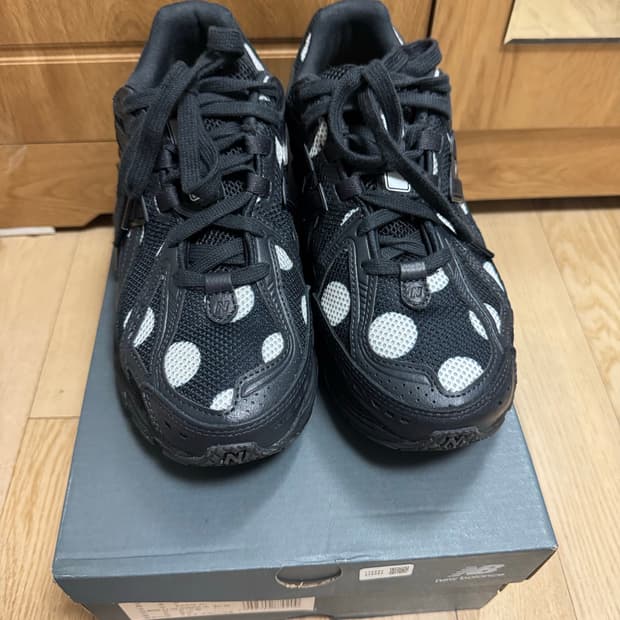 뉴발란스 1906R 블랙 폴카닷 265