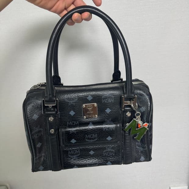 MCM 숄더백 블랙