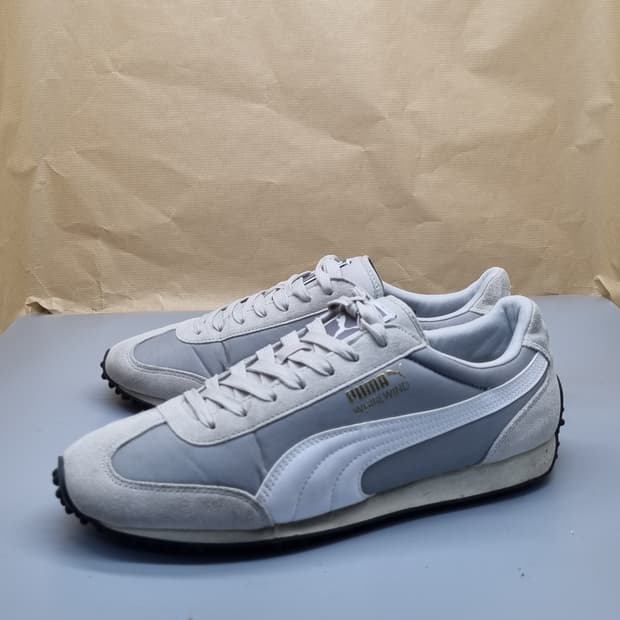 푸마 휠윈드 그레이 남성스니커즈285