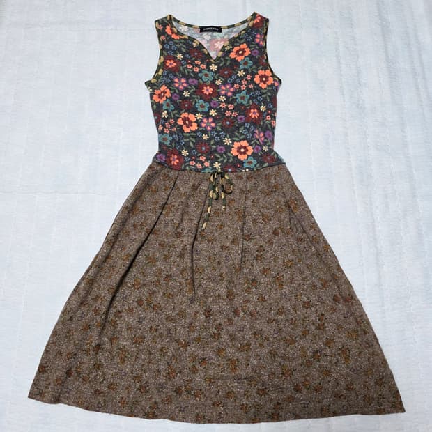 히피모리걸st 라떼 로맨틱 브라운 꽃무늬 니트 민소매롱원피스