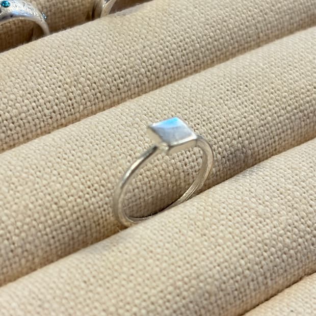 새상품 여성 신주 은도금 네모 반지