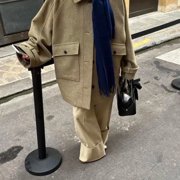 에토스 미디 코트 카키