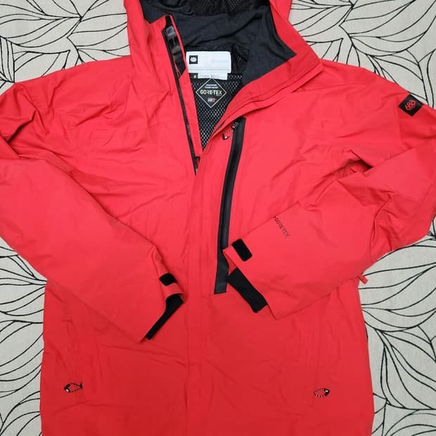 686 고어텍스 보드복 자켓 TRUE RED M사이즈  오버핏 100