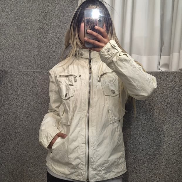 VINTAGE WHITE DETAIL ZIPUP 