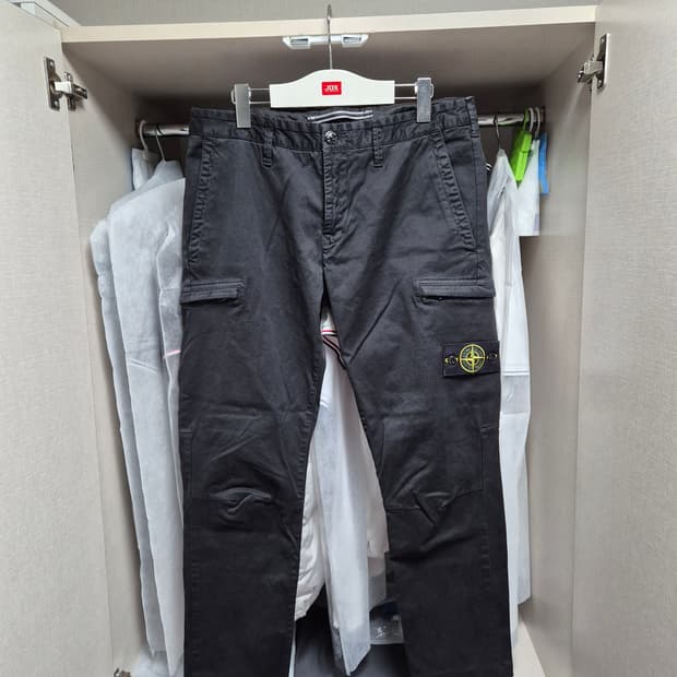 새상품급 32-33 스톤아일랜드 카고바지 블랙