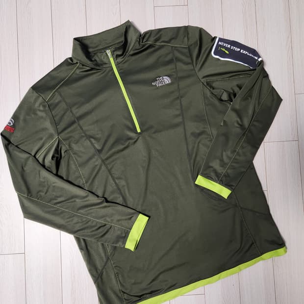 새상품급)노스페이스 하이퍼 테크 아노락 집업 기능성 긴팔티 xl

몇번 