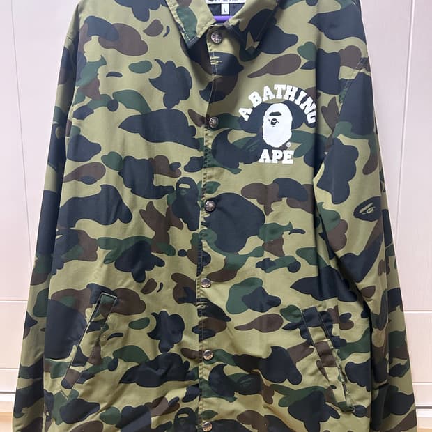 베이프 코치자켓