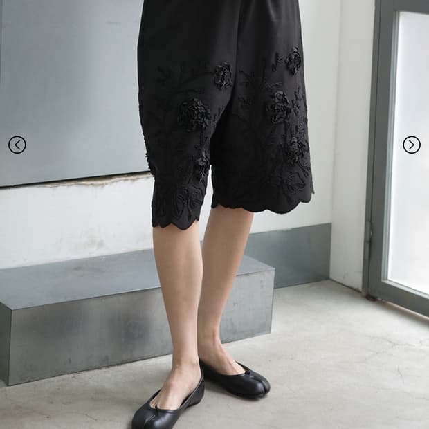 (구해요)Hwi poppy half pants