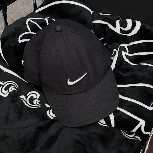 나이키 심플 로고 볼캡 블랙 #csz2943