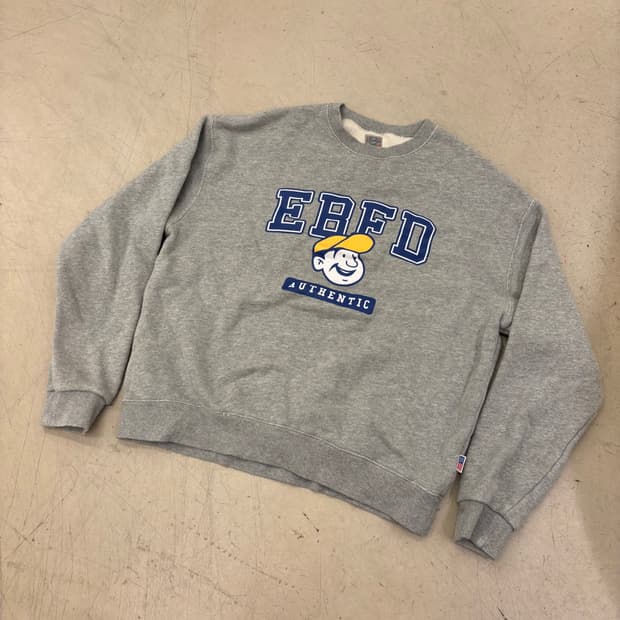 이벳필드 빅로고 그레이 맨투맨