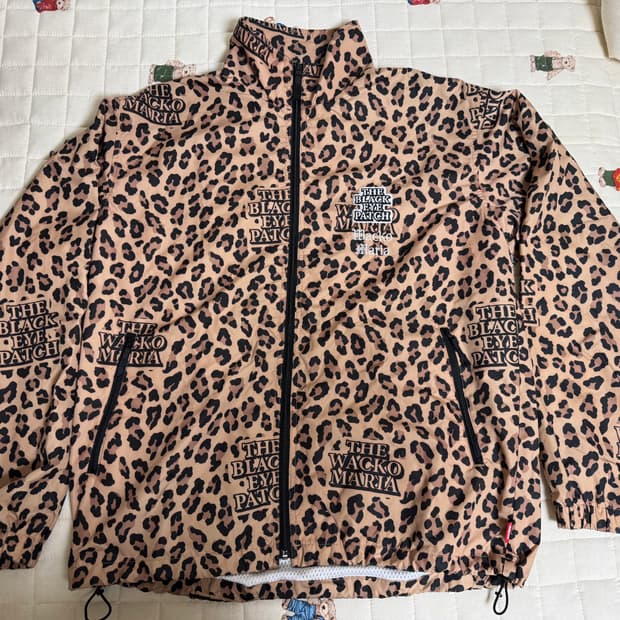 [M] 와코마리아 x 블랙아이패치 레오파드 트랙 자켓