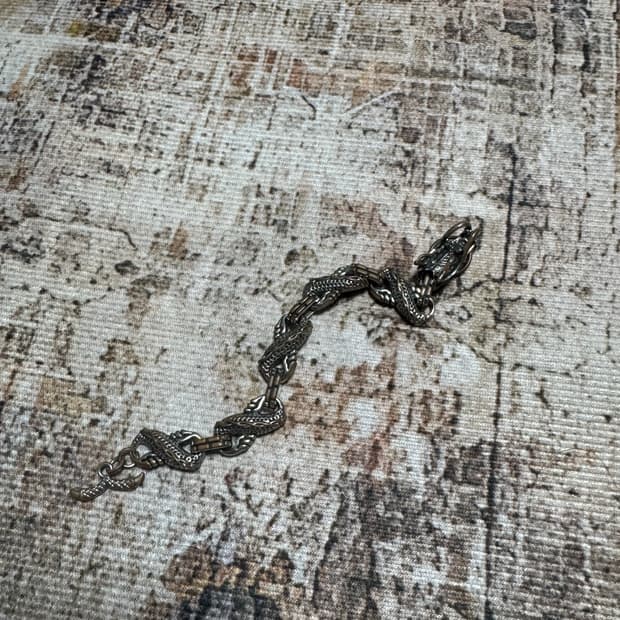 Vintage dragon design bracelet