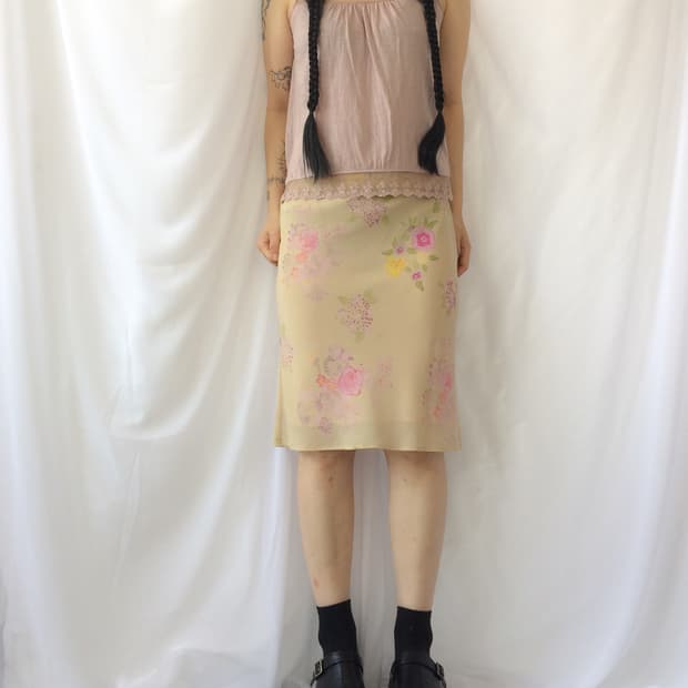 Lace point sleeveless