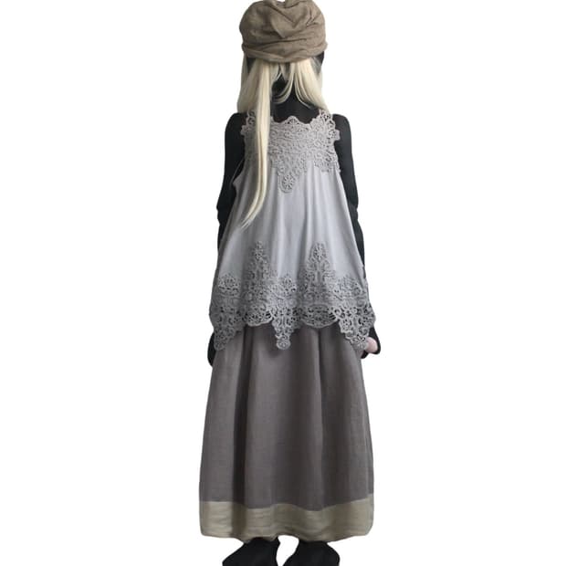 Greyish muted two-tone balloon skirt