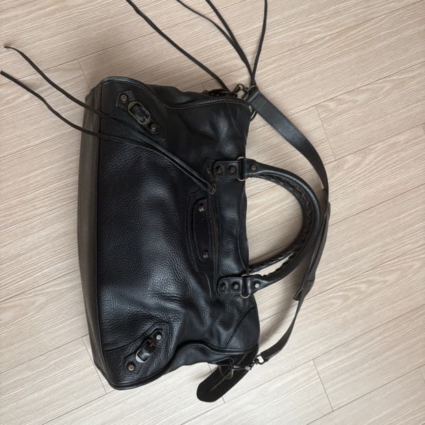 발렌시아가 모터백