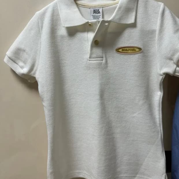 스컬프터 카라 반팔티 화이트