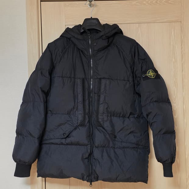 [M] 23FW 스톤아일랜드 크링클랩스 숏 다운 패딩 백화점