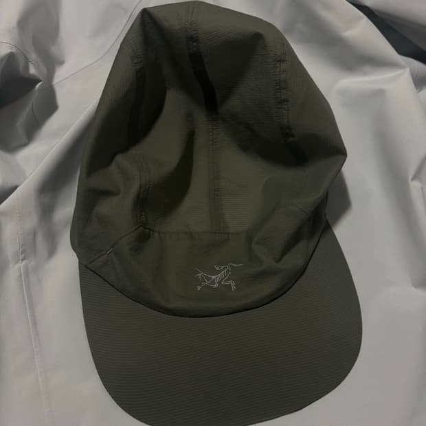 아크테릭스 노반 레귤러 브림 햇 포리지 캡