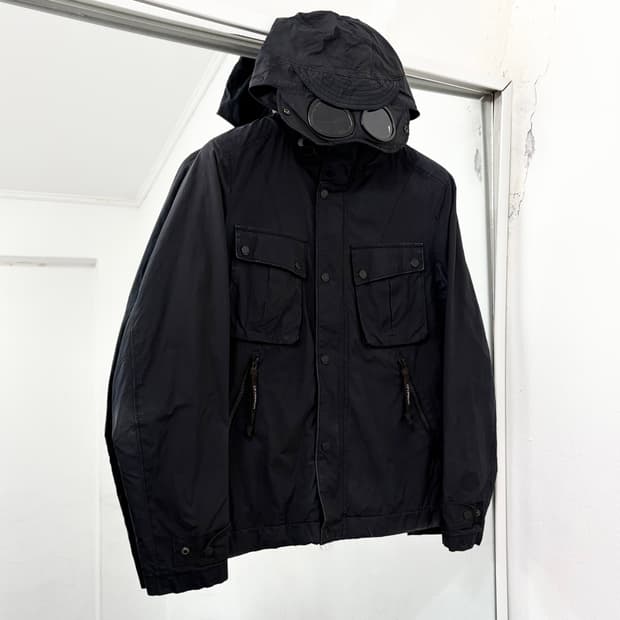CP 컴퍼니 고글 나일론 자켓