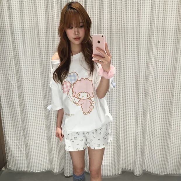 당일배송) 스커트증정/뚜오미오 마이스윗피아노 티셔츠 원숄더 라운드 화이트