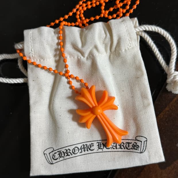 크롬하츠 실리크롬 CH 펜던트 오렌지 2025