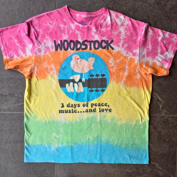 Vtg. Liquid Blue
Woodstock T-Shirt
(XL)