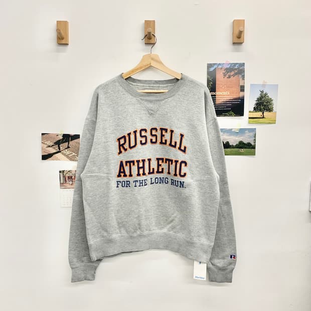 RUSSELL 러셀 애슬레틱 스웻셔츠 
