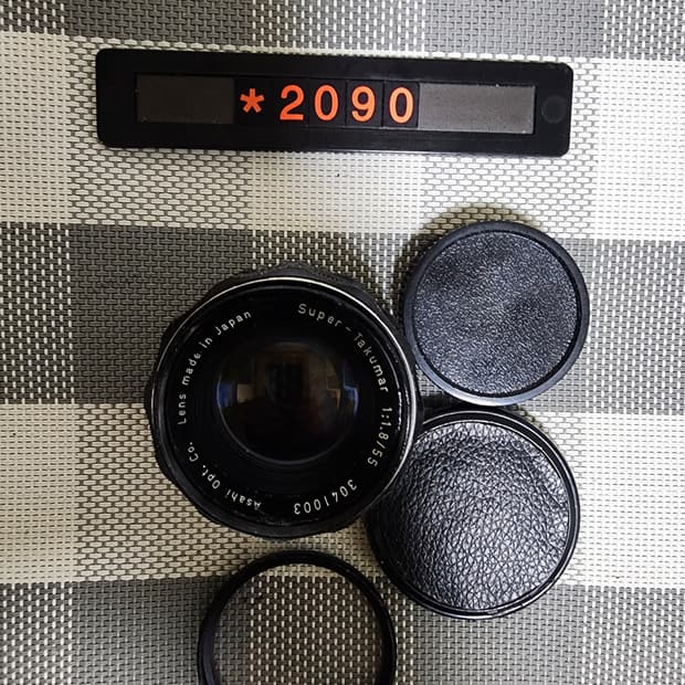 M42 마운트 타쿠마 55mm 1.8 단렌즈