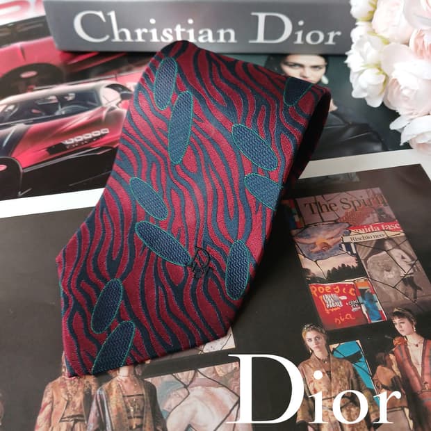 크리스찬 디올 몽슈르 실크 레드 패턴 넥타이 9cm A+등급 A19869