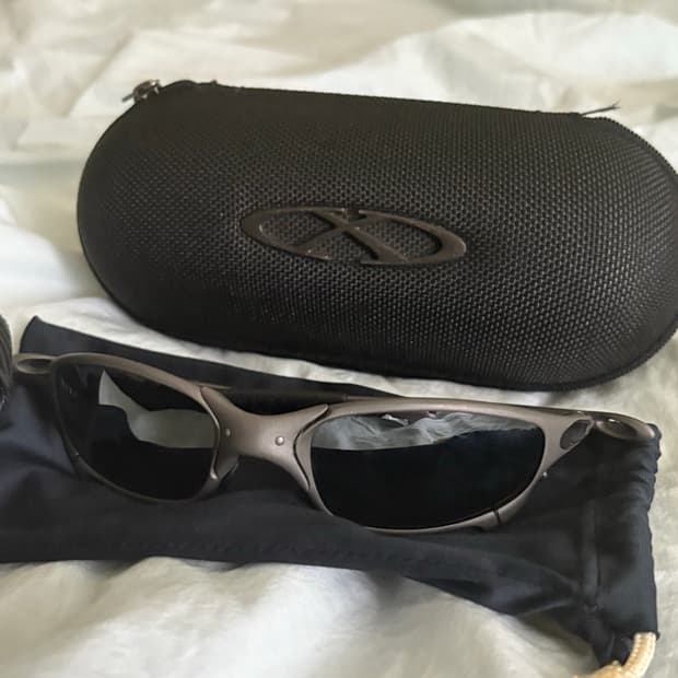 오클리 엑스메탈 줄리엣