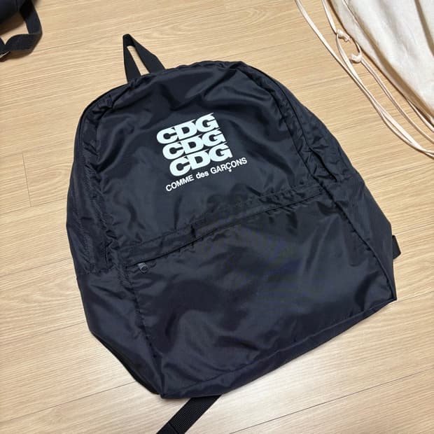 꼼데가르송 백팩